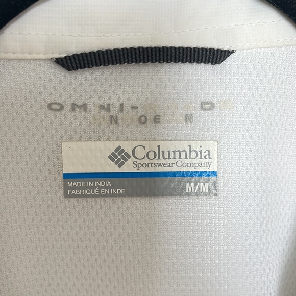 Columbia Men's White Performance  Wear Breathable Short Sleeve Button Down Shirt - Picture 5 of 6